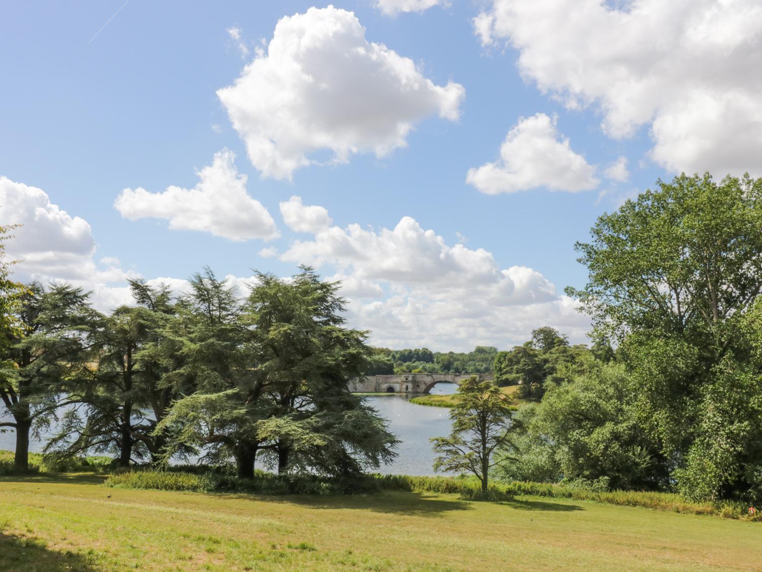Blenheim Edge, The Causeway Villa วูดสต็อก ภายนอก รูปภาพ